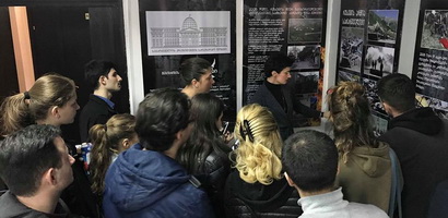Students of University of Georgia at the Museum of Occupation